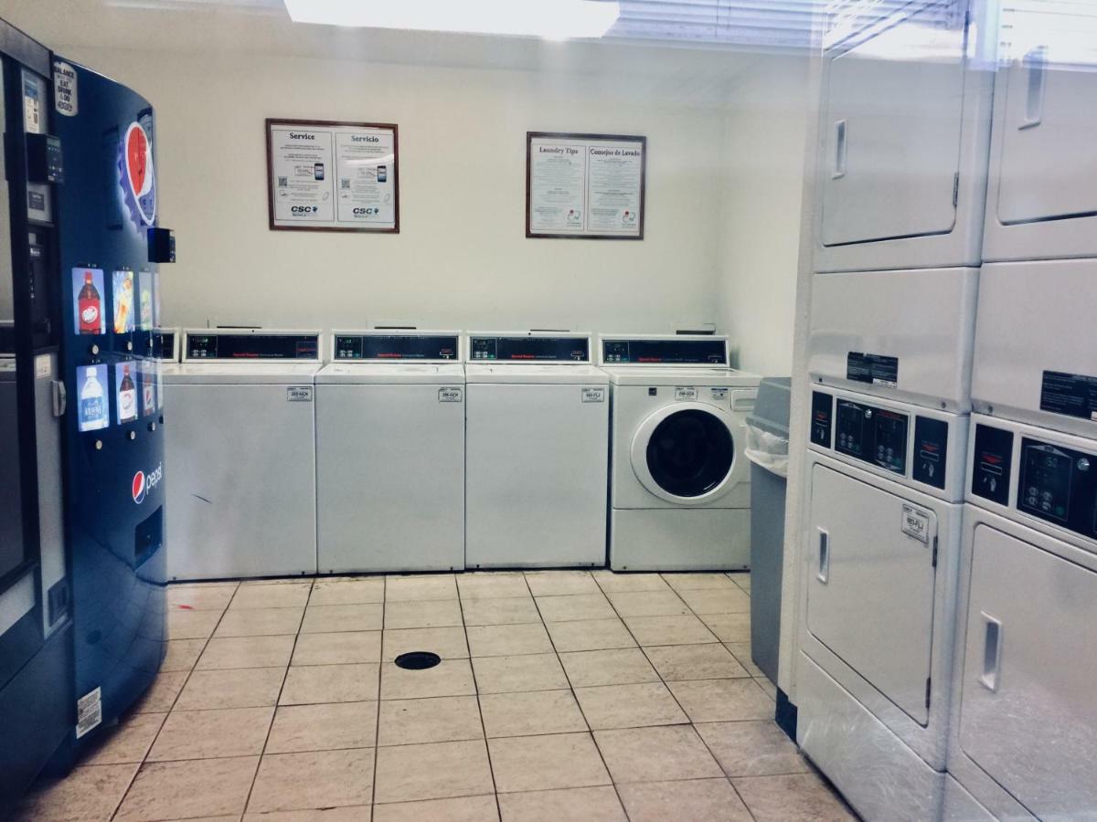 Intown Suites Extended Stay Jacksonville Fl St Johns Bluff Rd Экстерьер фото